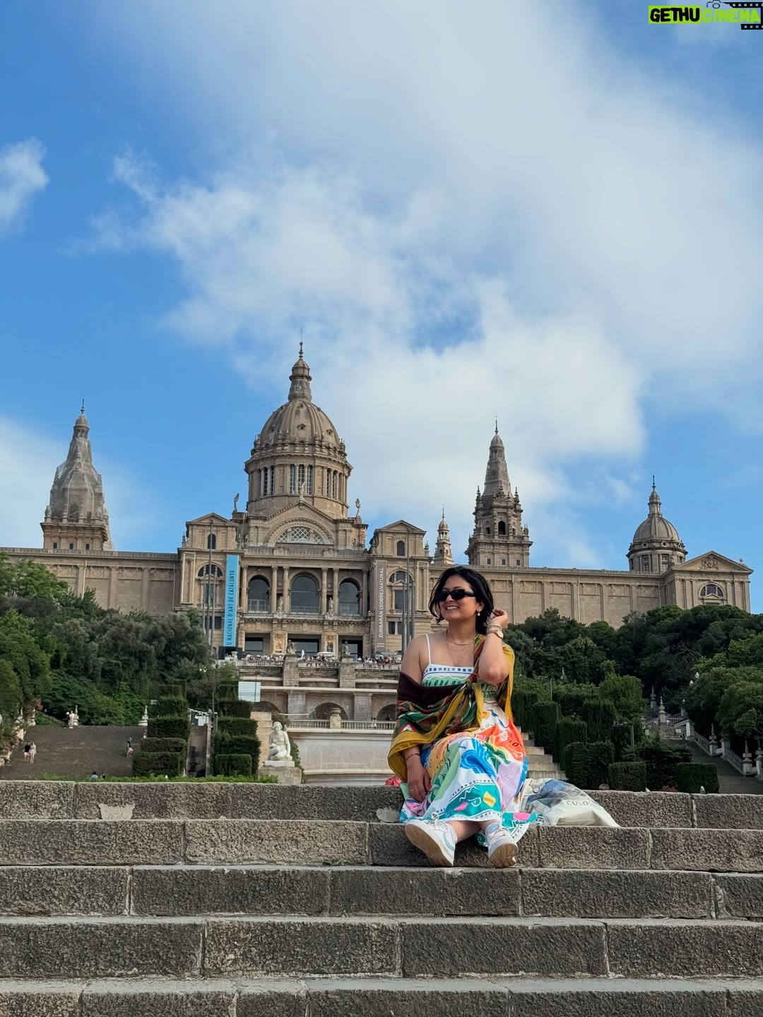 Deveshwari Negi - 3.1K Likes - From the Himalayas to the Mediterranean .. this Pahadi girl’s got stories to tell 🌍✨
.
.
.
#barcelona #spain #barcelonacity #barcelona🇪🇸 #europe #europetrip #pahaadi_soul #travelgram #pics #pictures #pictureoftheday #potd #ootd #picture #picstitch #senorita #bonita #spanish #love #spain❤️ #spaintrip #costabravalover #pic #picofthedays #wanderer