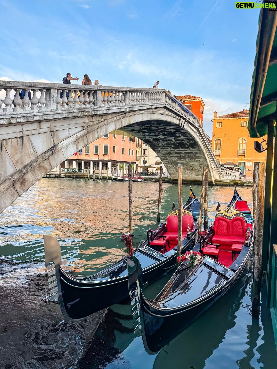 Deveshwari Negi - 1.6K Likes - Venice feels like a dream but khuda jaane,maybe I’m living one.✨ 🛶
& I’m here for it…. Every. Single. Frame. 📸
.
.
.
.
#khudajaane #bachnaaehaseeno #venice #venice🇮🇹 #venezia #italy #italia #veniceitaly #venicecanals #bollywoodsong #bollywood #italy🇮🇹 #pahaadi_soul #vacay #vacations #ranbirkapoor #ranbirdeepika #deepikapadukone #travelblogger #pics #pictures #potd #picture #picstitch #pictureoftheday #picofthedays #instapic #instamood