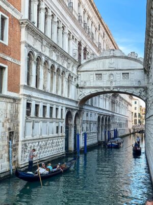 Deveshwari Negi Instagram - Venice feels like a dream but khuda jaane,maybe Iām living one.⨠š¶
& Iām here for itā¦. Every. Single. Frame. šø
.
.
.
.
#khudajaane #bachnaaehaseeno #venice #veniceš®š¹ #venezia #italy #italia #veniceitaly #venicecanals #bollywoodsong #bollywood #italyš®š¹ #pahaadi_soul #vacay #vacations #ranbirkapoor #ranbirdeepika #deepikapadukone #travelblogger #pics #pictures #potd #picture #picstitch #pictureoftheday #picofthedays #instapic #instamood