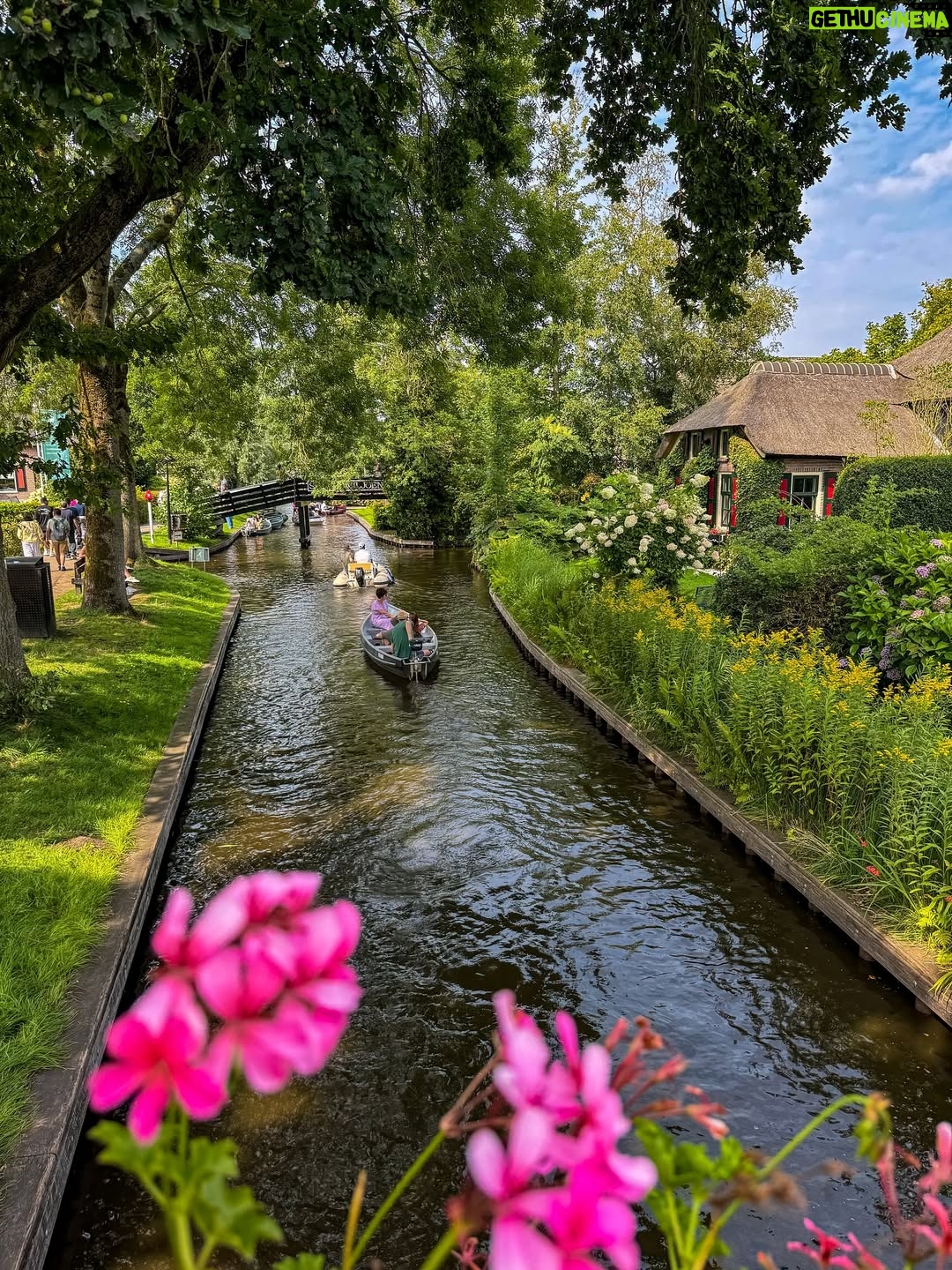 Deveshwari Negi - 6.2K Likes - Am I in a living postcard or is this just Giethoorn? 🌿🚤
.
.
.
#giethoorn #giethoorn🇳🇱 #netherland #netherlands #holland #holland🇳🇱 #netherlands🇳🇱 #pic #pictures #pictureoftheday #potd #ootd #fairytale #fairytalevibes #europe #dutch #pictoftheday #picstitch #picofthedays #fairytalevillage #pahaadi_soul #travelblogger #indianinbelgium #indianineurope #europe_greatshots #mustvisit #hiddengem #picture
