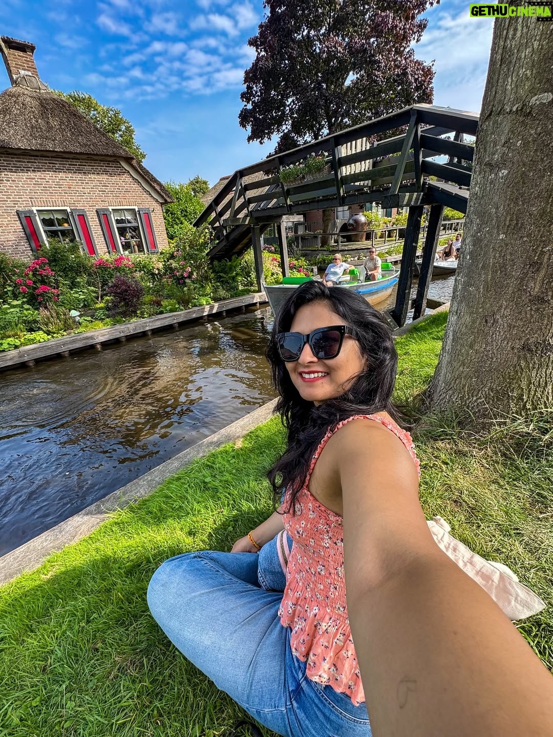 Deveshwari Negi - 6.2K Likes - Am I in a living postcard or is this just Giethoorn? 🌿🚤
.
.
.
#giethoorn #giethoorn🇳🇱 #netherland #netherlands #holland #holland🇳🇱 #netherlands🇳🇱 #pic #pictures #pictureoftheday #potd #ootd #fairytale #fairytalevibes #europe #dutch #pictoftheday #picstitch #picofthedays #fairytalevillage #pahaadi_soul #travelblogger #indianinbelgium #indianineurope #europe_greatshots #mustvisit #hiddengem #picture