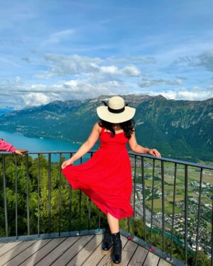 Deveshwari Negi Instagram - Caught a rare sighting of the femme side š
All in for Swiss šØš & Bollywood magic āØ
.
.
.
#pic #interlaken #interlakenswitzerlandšØš #switzerland #switzerland_vacations #switzerland_destinations #thun #europetravel #summer #summertrip #europesummer #pahaadi_soul #steamtrain #harderkulm #brienz #brienzersee #indianineurope #travelblogger #pictureoftheday #pictures
