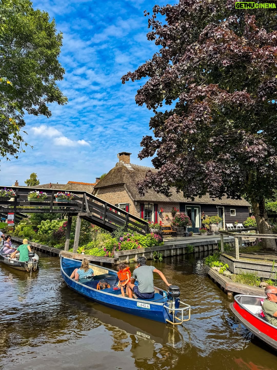 Deveshwari Negi - 6.2K Likes - Am I in a living postcard or is this just Giethoorn? 🌿🚤
.
.
.
#giethoorn #giethoorn🇳🇱 #netherland #netherlands #holland #holland🇳🇱 #netherlands🇳🇱 #pic #pictures #pictureoftheday #potd #ootd #fairytale #fairytalevibes #europe #dutch #pictoftheday #picstitch #picofthedays #fairytalevillage #pahaadi_soul #travelblogger #indianinbelgium #indianineurope #europe_greatshots #mustvisit #hiddengem #picture
