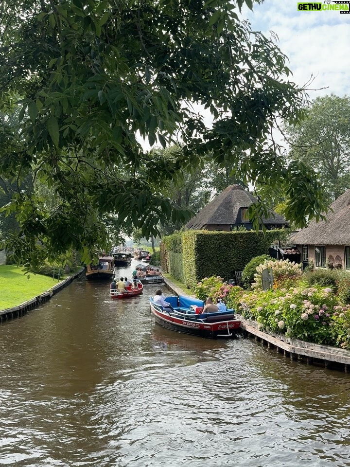 Deveshwari Negi - 6.2K Likes - Am I in a living postcard or is this just Giethoorn? 🌿🚤
.
.
.
#giethoorn #giethoorn🇳🇱 #netherland #netherlands #holland #holland🇳🇱 #netherlands🇳🇱 #pic #pictures #pictureoftheday #potd #ootd #fairytale #fairytalevibes #europe #dutch #pictoftheday #picstitch #picofthedays #fairytalevillage #pahaadi_soul #travelblogger #indianinbelgium #indianineurope #europe_greatshots #mustvisit #hiddengem #picture
