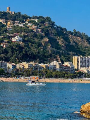 Deveshwari Negi Instagram - Coasting through Costa Brava 𩵠šāØ
.
.
.
#spain #barcelona #costabrava #lloretdelmar #blanes #coast #beach #summer #pictures #potd #pic #picture #pictureoftheday #sea #seastheday #summertime #summervibesāļø #spainā¤ļø #instapic #instagood #potd #ootd