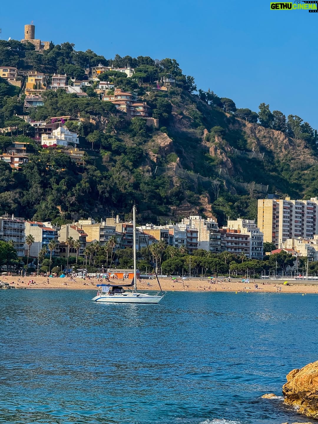 Deveshwari Negi - 2.6K Likes - Coasting through Costa Brava 🩵 🌊✨
.
.
.
#spain #barcelona #costabrava #lloretdelmar #blanes #coast #beach #summer #pictures #potd #pic #picture #pictureoftheday #sea #seastheday #summertime #summervibes☀️ #spain❤️ #instapic #instagood #potd #ootd