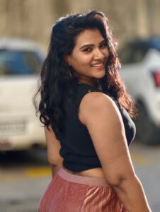 Actress Dhivya Duraisamy HD Photos and Wallpapers January 2026