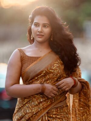 Dhivya Duraisamy Instagram - PC @prj4987 
Blouse @askcouture.7