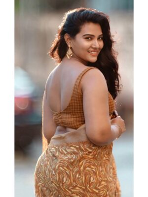 Dhivya Duraisamy Instagram - PC @prj4987 
Blouse @askcouture.7