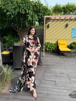 Dhwani Gupta Instagram - Wearing this beautiful outfit from @womancart.in š¤š»āØ
Itās the perfect blend of modern and elegant design š«¶š»
#explore #explorepage #foryou #fyp #trending #postoftheday #ootd
Suits, coord sets, outfits, Jammu, Jammu girl, elegance, fashion, lifestyle, ootd, fashion inspo
