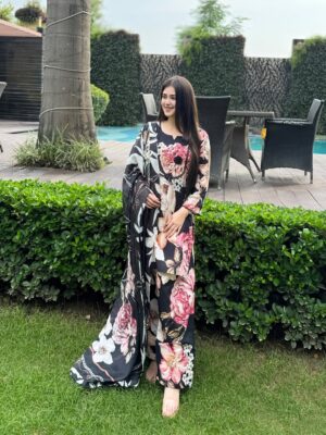 Dhwani Gupta Instagram - Wearing this beautiful outfit from @womancart.in š¤š»āØ
Itās the perfect blend of modern and elegant design š«¶š»
#explore #explorepage #foryou #fyp #trending #postoftheday #ootd
Suits, coord sets, outfits, Jammu, Jammu girl, elegance, fashion, lifestyle, ootd, fashion inspo