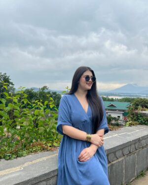 Dhwani Gupta Instagram - Trippinā over skies š„ļøš«¶š»
#explore #explorepage #foryou #fyp #foryoupage #trending #kashmir #blueskies