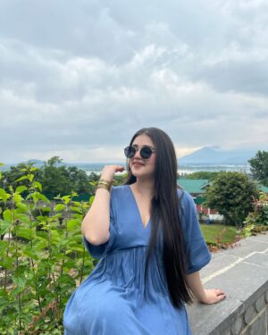 Dhwani Gupta Instagram - Trippinā over skies š„ļøš«¶š»
#explore #explorepage #foryou #fyp #foryoupage #trending #kashmir #blueskies