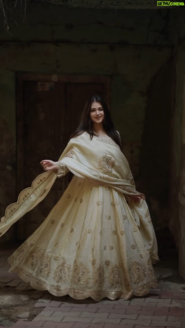 Dhwani Gupta - 19.4K Likes - Ishq sufiyana 🌙🦢🪬

Shot by @_milindverma 

#trending #explore #explorepage #foryou #foryoupage #fyp #viral #viralvideos #viralreels #jammu #jammugirl #mubarakmandi #mubarakmandipalace 

[Shoots, Jammu, Jammu Girl, Jammu locations, Streets of Jammu, Traditional, Ethnic, Suits]