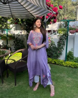 Dhwani Gupta Instagram - Effortlessly chicš¤
#explore #explorepage #foryou #fyp