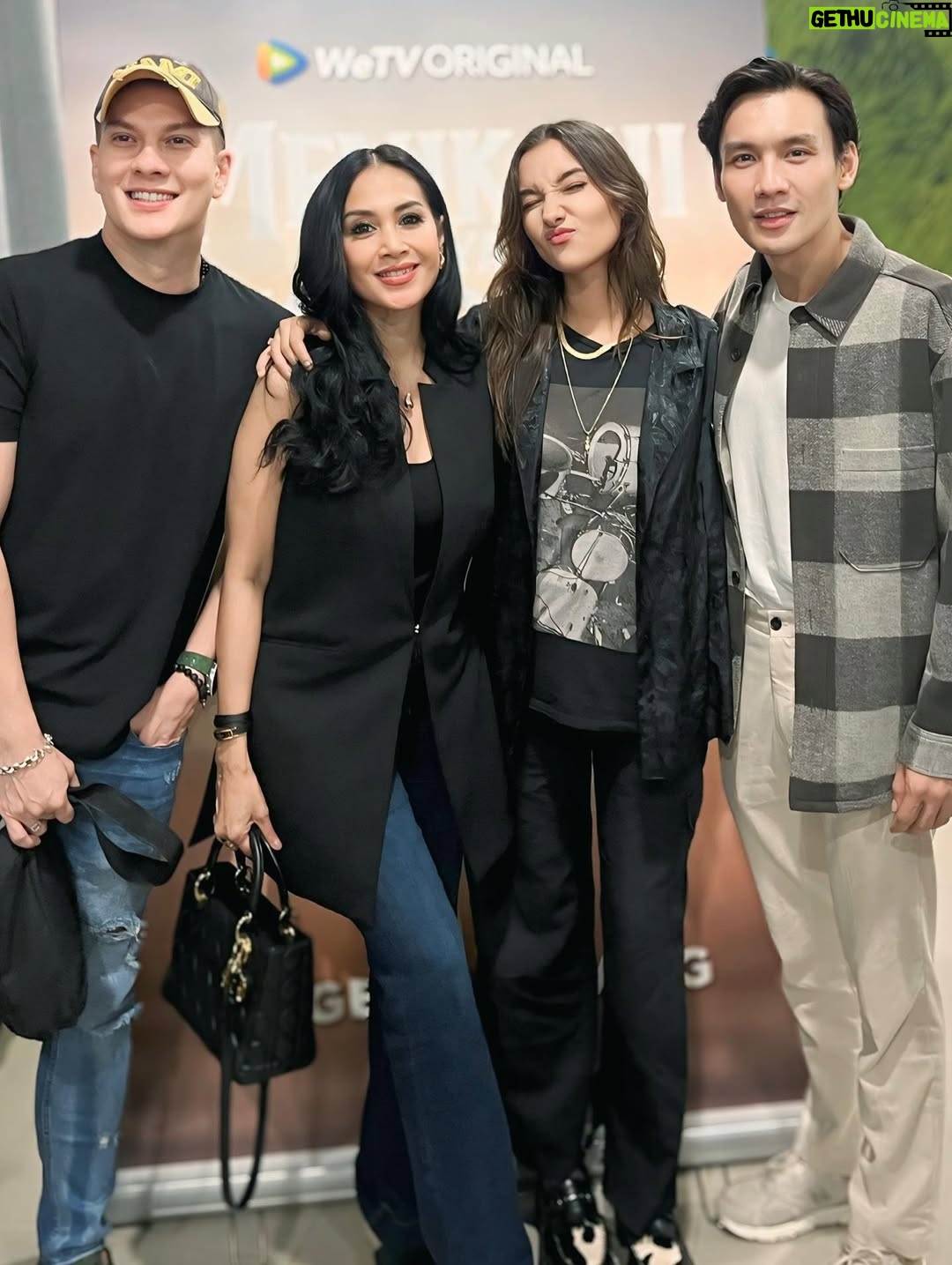 Diah Permatasari - 1.5K Likes - MENIKAH JADIKAN YANG KE2 🎬 @wetvindonesia 
See you soon Guys !Can’t Wait!🎬🥰
@ninojkt @aisyahaqilahh @bertrand1407 @carissaperusset
@bu_deedee