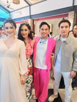 Diah Permatasari Instagram - Congrats to Billy &Vika💙💙
•
For the Gender reveal party🎈🎈🎈
Its A Boy!! Yaaaayyyy!!👶🏻💙
•
Doa terbaik untuk Billy,Vika dan baby boy 👶🏻💙
"Semoga Allah memberikan kelancaran dan keselamatan pada proses persalinanmu," "Barakallahu laka fi al-maulud, semoga anakmu menjadi berkah yang penuh kebaikan," dan "Kami doakan semoga Allah senantiasa melindungi dan memberikan kekuatan, kesehatan utk papa billy,mama vika& baby “🙏🏻👶🏻💙