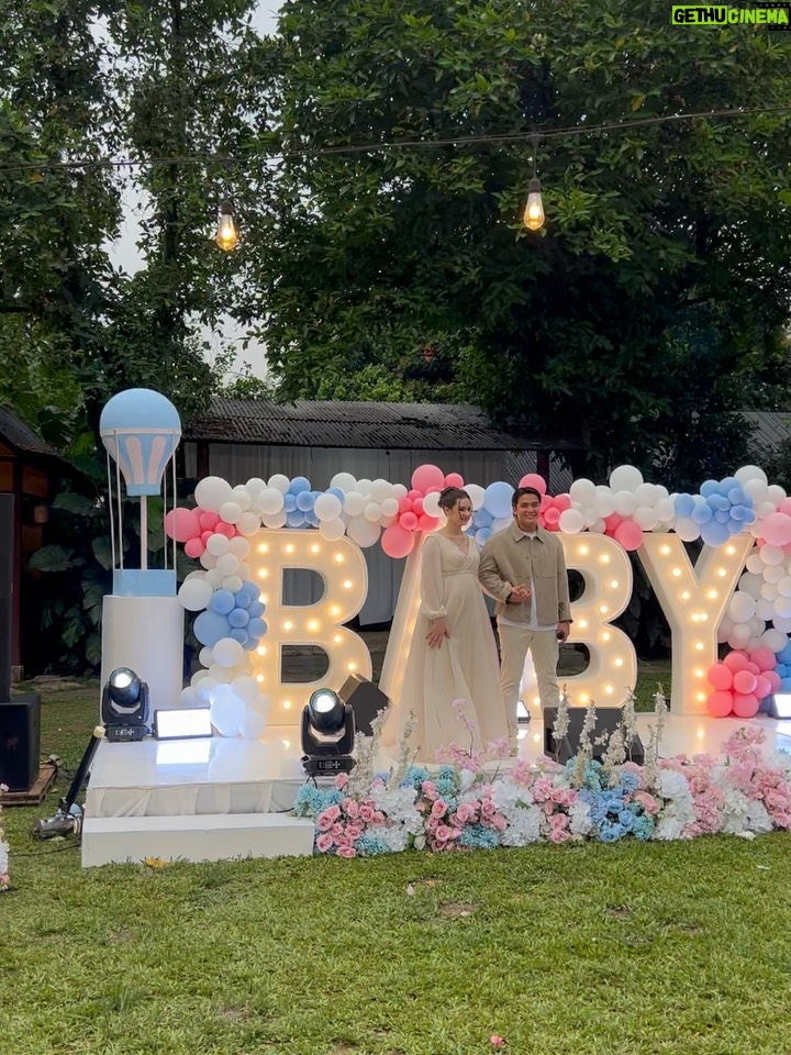 Diah Permatasari - 7.8K Likes - Congrats to Billy &Vika💙💙
•
For the Gender reveal party🎈🎈🎈
Its A Boy!! Yaaaayyyy!!👶🏻💙
•
Doa terbaik untuk Billy,Vika dan baby boy 👶🏻💙
"Semoga Allah memberikan kelancaran dan keselamatan pada proses persalinanmu," "Barakallahu laka fi al-maulud, semoga anakmu menjadi berkah yang penuh kebaikan," dan "Kami doakan semoga Allah senantiasa melindungi dan memberikan kekuatan, kesehatan utk papa billy,mama vika& baby “🙏🏻👶🏻💙
