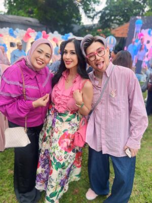 Diah Permatasari Instagram - Congrats to Billy &Vika💙💙
•
For the Gender reveal party🎈🎈🎈
Its A Boy!! Yaaaayyyy!!👶🏻💙
•
Doa terbaik untuk Billy,Vika dan baby boy 👶🏻💙
"Semoga Allah memberikan kelancaran dan keselamatan pada proses persalinanmu," "Barakallahu laka fi al-maulud, semoga anakmu menjadi berkah yang penuh kebaikan," dan "Kami doakan semoga Allah senantiasa melindungi dan memberikan kekuatan, kesehatan utk papa billy,mama vika& baby “🙏🏻👶🏻💙