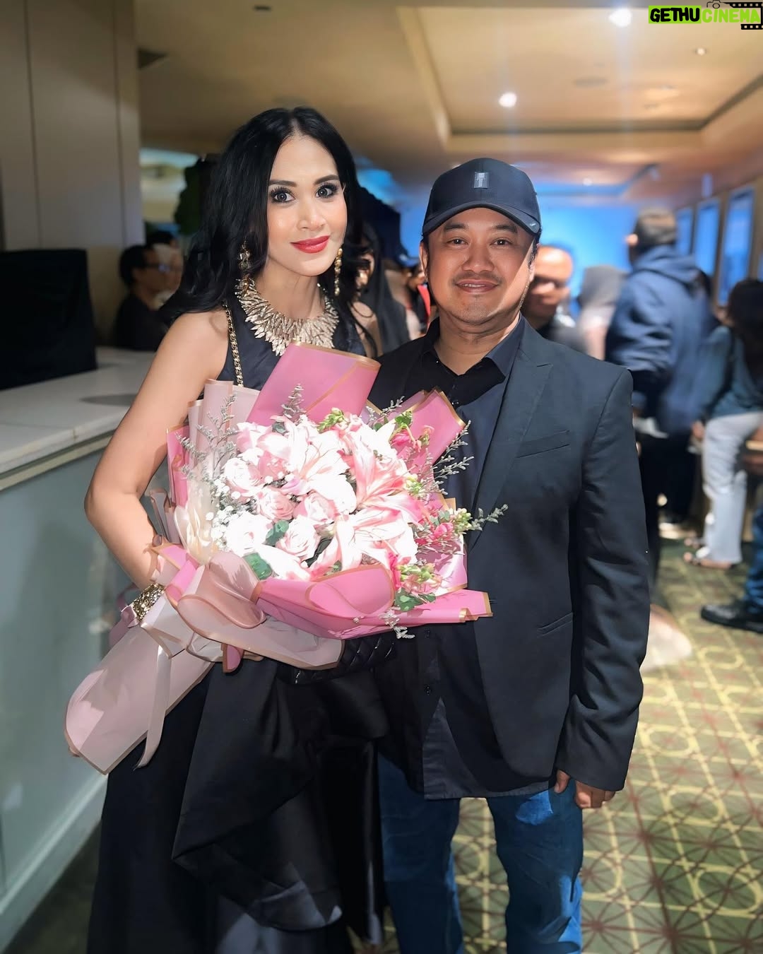 Diah Permatasari - 1.5K Likes - A GALA PREMIERE 
REGO NYOWO Film 🔥🔥👏🏻👏🏻👏🏻
Segera Tayang Tgl 31 Juli 2025 di Bioskop!
@rizalmantovani 
@rocksoraya 
@hitmakestudios
@film_regonyowo