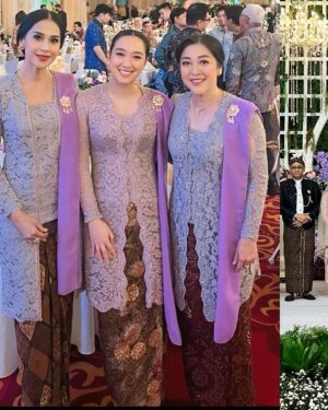 Diah Permatasari Instagram - Pernikahan Keponakan ku
Mirsa Shafira&Ridho @mirsashafira
Selamat Menempuh hidup Baru smoga samawa🙏🏻
Selamat juga untk ibunda pengantin, my cousin Beserta kel yg berbahagia @ria_indria.ilp 🙏🏻🤗❤️