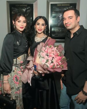 Diah Permatasari Instagram - A GALA PREMIERE
REGO NYOWO Film 🔥🔥👏🏻👏🏻👏🏻
Segera Tayang Tgl 31 Juli 2025 di Bioskop!
@rizalmantovani
@rocksoraya
@hitmakestudios
@film_regonyowo