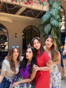 Diah Permatasari Most Liked Photos and Posts