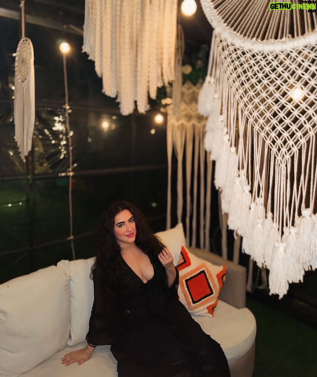 Diana Khan - 15.9K Likes - Just us two <3