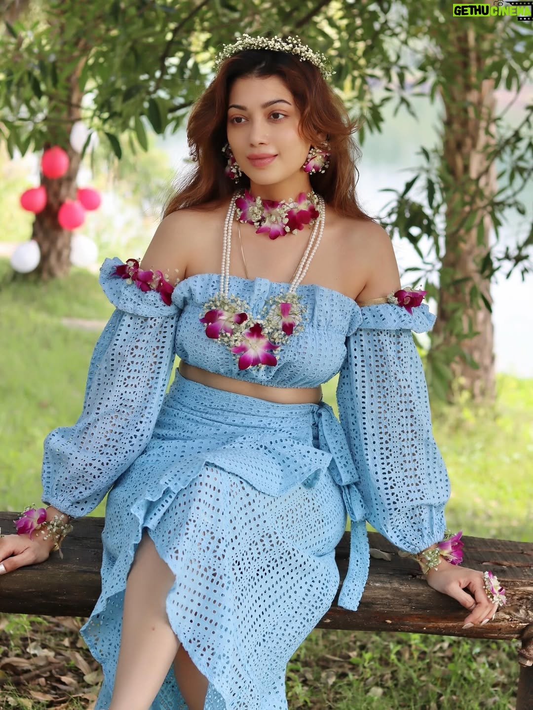Digangana Suryavanshi - 139.1K Likes - This bday ritual has got my ❤️ #28 
Love you Maa Papa❤️

At @anchaviyo @zuperhotels 
Wearing @howwhenwearclothing 
Flower jewellery by @u_phool_floraljewellery