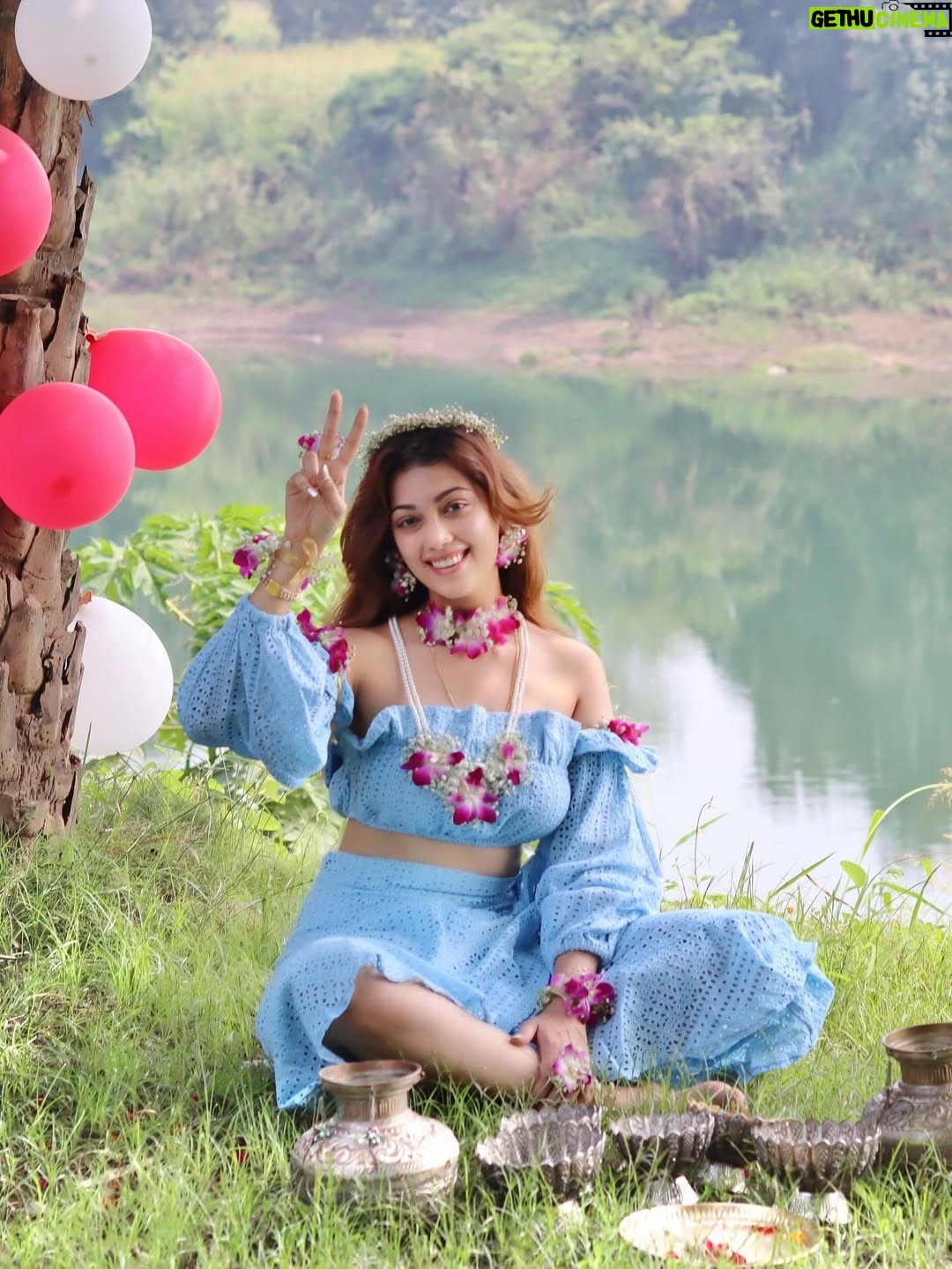 Digangana Suryavanshi - 139.1K Likes - This bday ritual has got my ❤️ #28 
Love you Maa Papa❤️

At @anchaviyo @zuperhotels 
Wearing @howwhenwearclothing 
Flower jewellery by @u_phool_floraljewellery