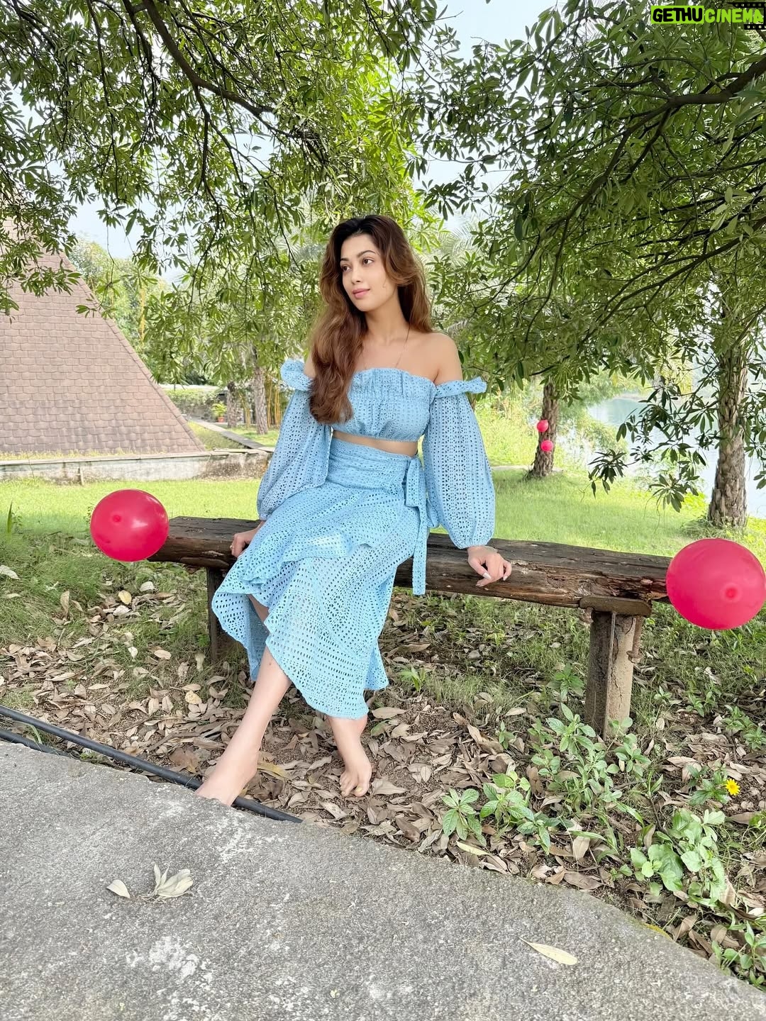 Digangana Suryavanshi - 139.1K Likes - This bday ritual has got my ❤️ #28 
Love you Maa Papa❤️

At @anchaviyo @zuperhotels 
Wearing @howwhenwearclothing 
Flower jewellery by @u_phool_floraljewellery