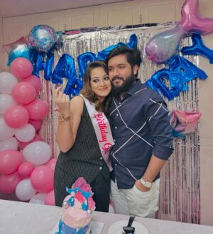 Dighi Instagram - These people and my birthday…..that’s what I want every year ✨❤️