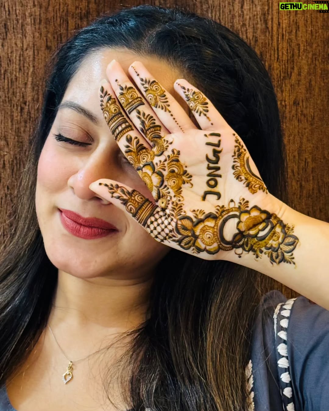 Dighi - 6.8K Likes - See you in this Eid 🔥
#Jongli 
#Eidrelease #MIBstudios #SiamAhmed #dighi #Raahim
.
.
Mehedi done by @al_henna_by_afrin