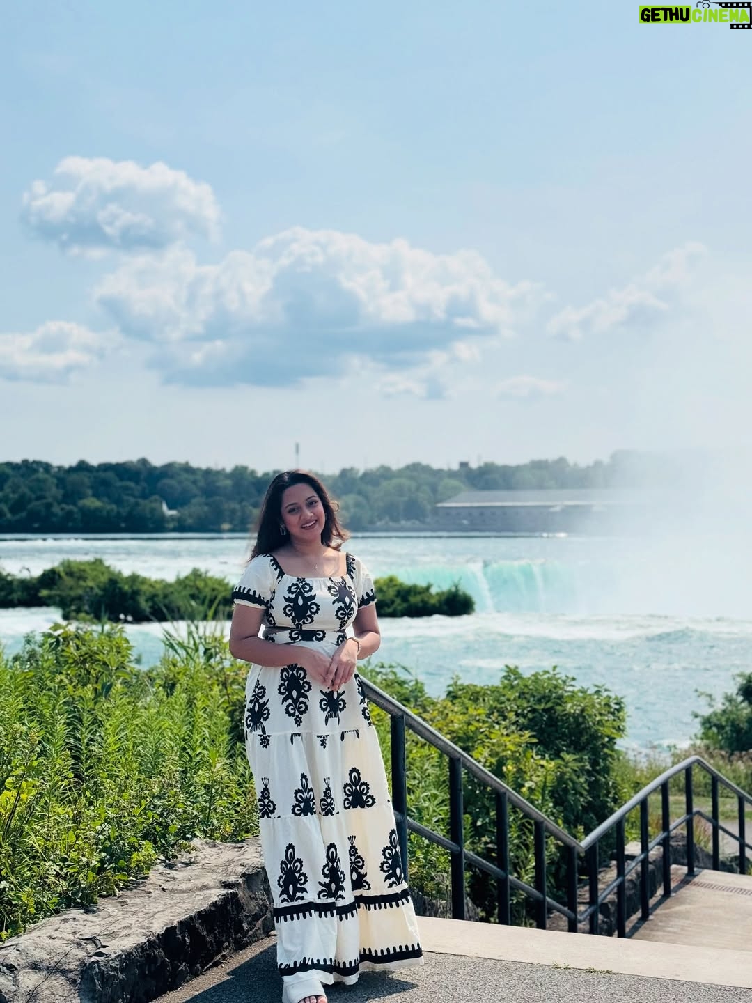 Dighi - 13.6K Likes - Nothing but Niagara spamming ✨