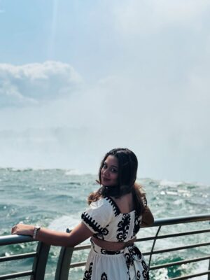 Dighi Instagram - Nothing but Niagara spamming ✨