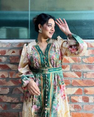 Dighi Instagram - ☘️
Wearing @celebritys.choice