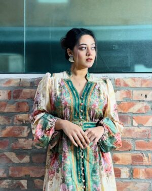 Dighi Instagram - ☘️
Wearing @celebritys.choice