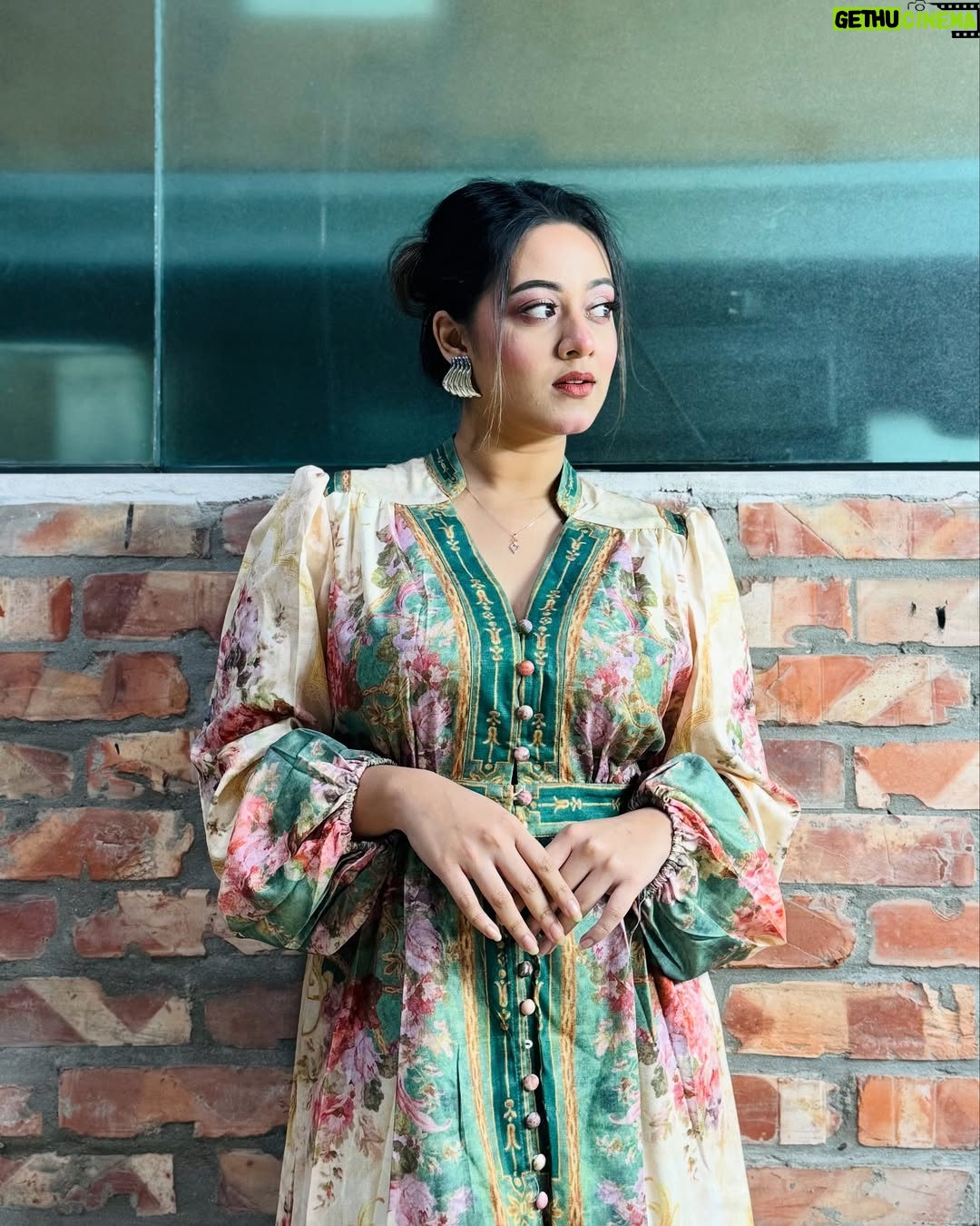 Dighi - 12.5K Likes - ☘️
Wearing @celebritys.choice