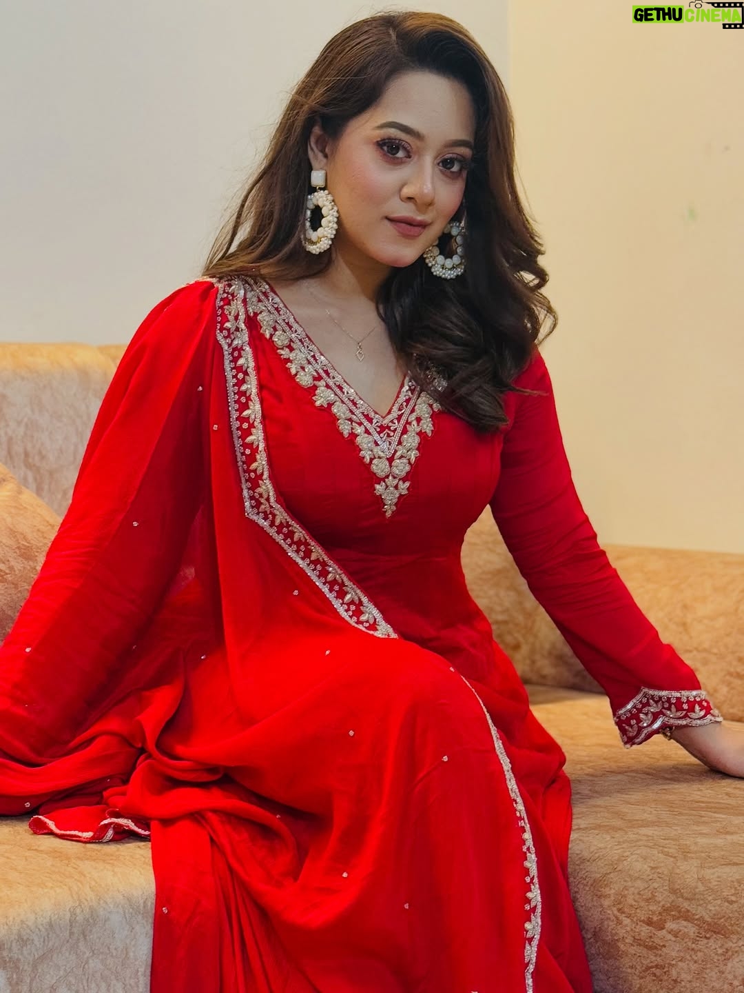 Dighi - 5.5K Likes - Fever is on my face🤒