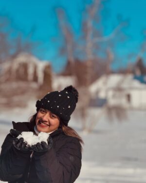 Dighi Instagram - My first ever snow experience ❤️