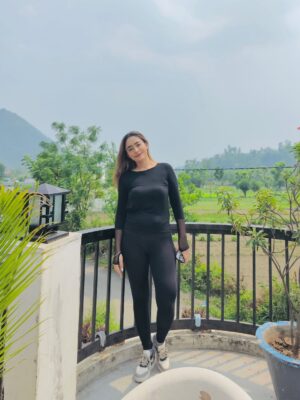Diksha Behll Instagram - I’m finally smiling for me again 🫶
.
.
.
#explore #explorepage #trending #reels #trendingreels #dehradun #uttarakhand #nature #dehradunlove