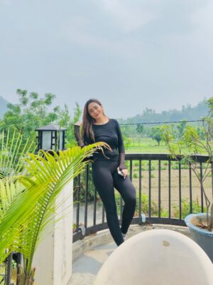 Diksha Behll Instagram - I’m finally smiling for me again 🫶
.
.
.
#explore #explorepage #trending #reels #trendingreels #dehradun #uttarakhand #nature #dehradunlove