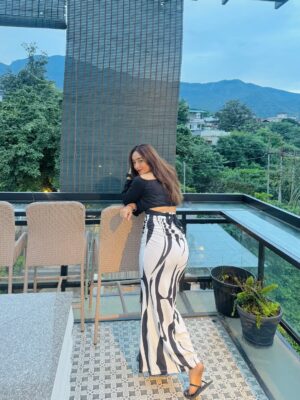 Diksha Behll Instagram - Missin’ nothing but the money I spent on my clothes 🫢🙇🏼♀️
.
.
.
Outfit @savana
Footwear @hypefly.in