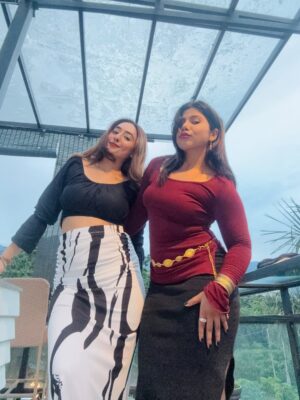 Diksha Behll Instagram - Missin’ nothing but the money I spent on my clothes 🫢🙇🏼♀️
.
.
.
Outfit @savana
Footwear @hypefly.in