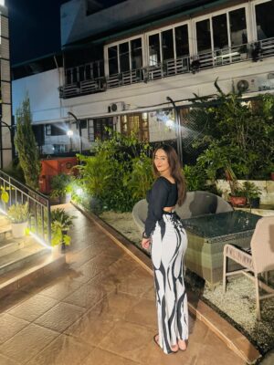 Diksha Behll Instagram - Missin’ nothing but the money I spent on my clothes 🫢🙇🏼♀️
.
.
.
Outfit @savana
Footwear @hypefly.in