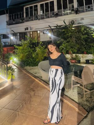 Diksha Behll Instagram - Missin’ nothing but the money I spent on my clothes 🫢🙇🏼♀️
.
.
.
Outfit @savana
Footwear @hypefly.in