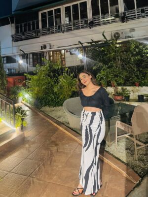 Diksha Behll Instagram - Missin’ nothing but the money I spent on my clothes 🫢🙇🏼♀️
.
.
.
Outfit @savana
Footwear @hypefly.in
