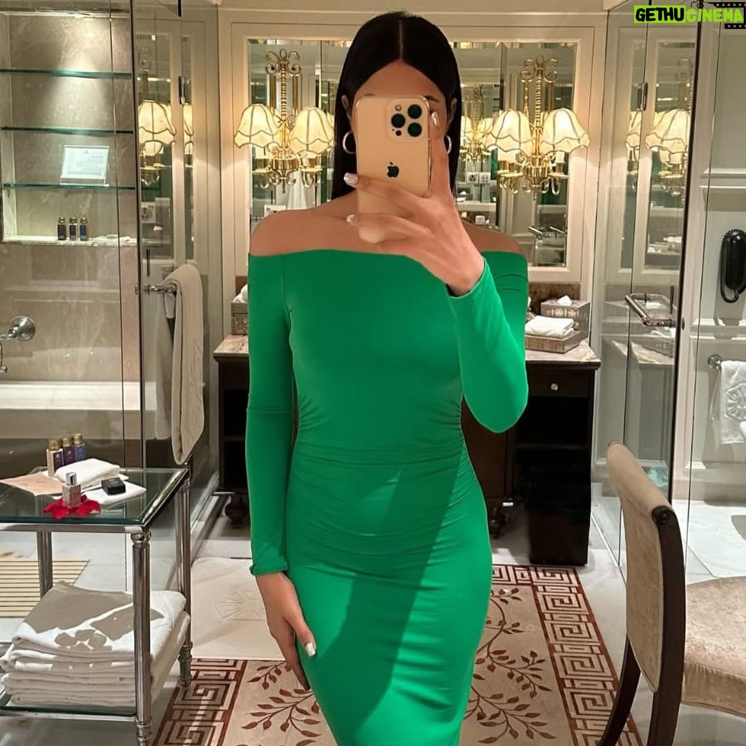 Diksha Singh - 3 Likes - Self love reflection💕