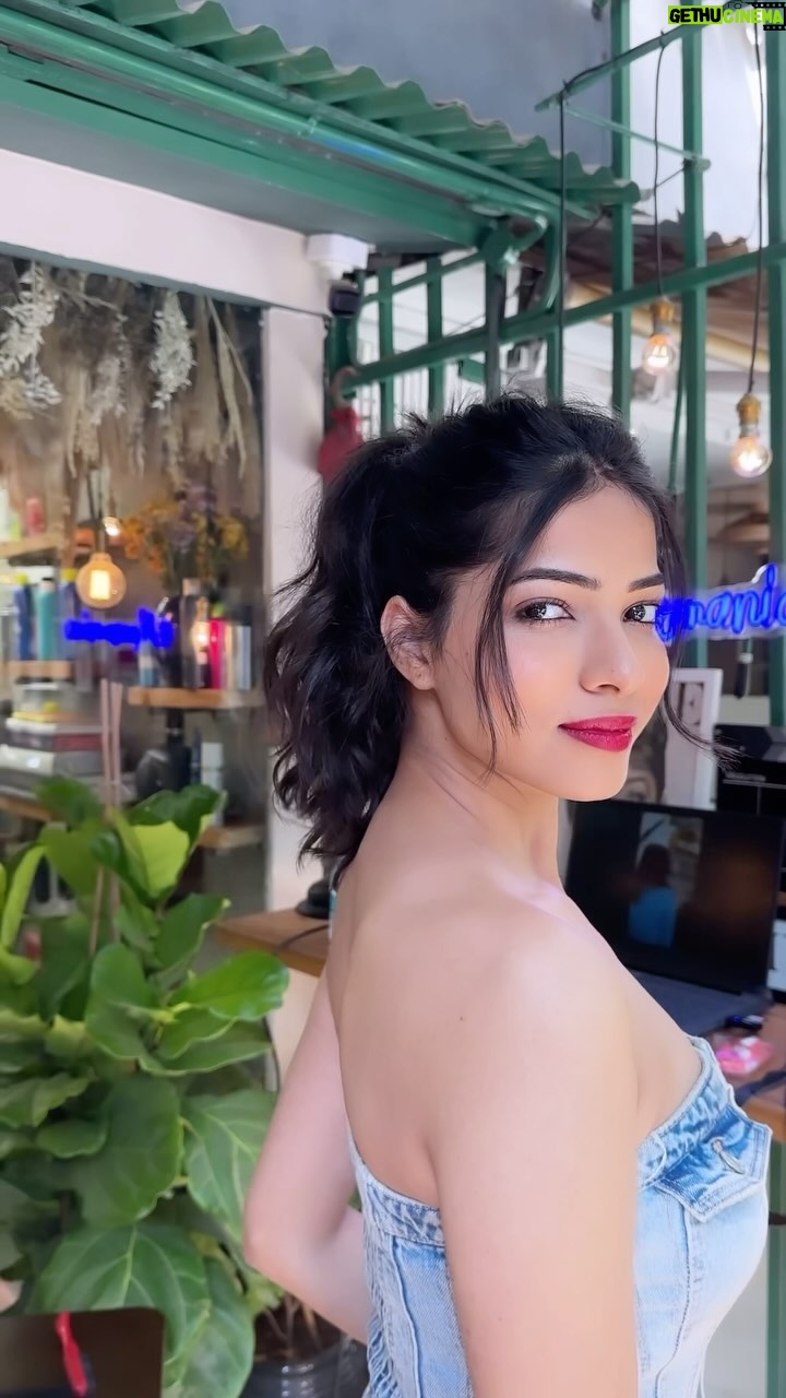 Diksha Singh - 3 Likes - Fresh cut 💇‍♀️✨ 
@amityashwant_hair 
@manemaniac_