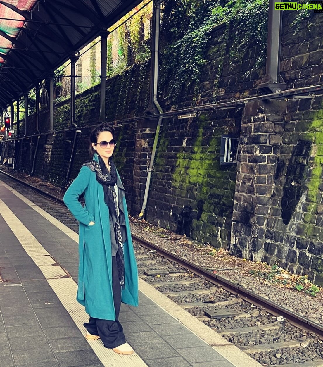 Dilara Gönder - 3.7K Likes - Berlin'e. 🥂💚
Aachen Tren İstasyonu.